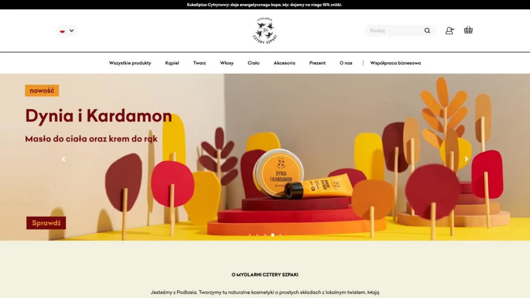 The home page of the Mydlarnia Cztery Szpaki store: the “Dynia i Kardamon” new-arrivals banner, the cosmetics category menu and the section about the brand
